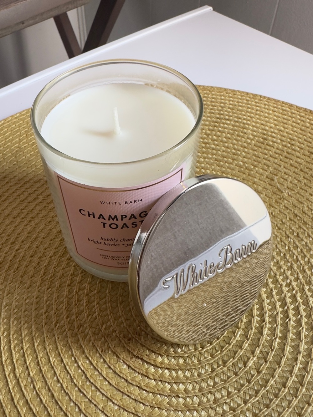 Bath & Body Works White Barn Champagne Toast Single-Wick Candle 🕯️✨ - Picture 2 of 3